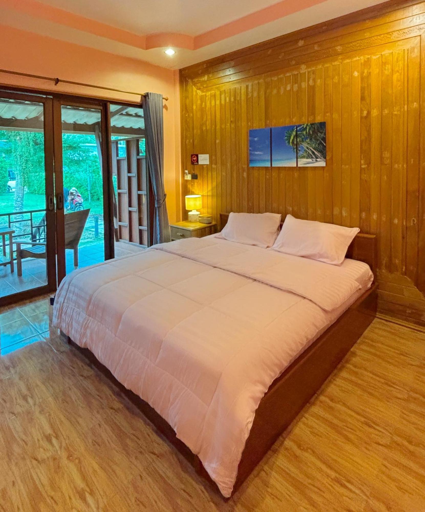 Aow Thai Homestay Ban Hin Dam Buitenkant foto